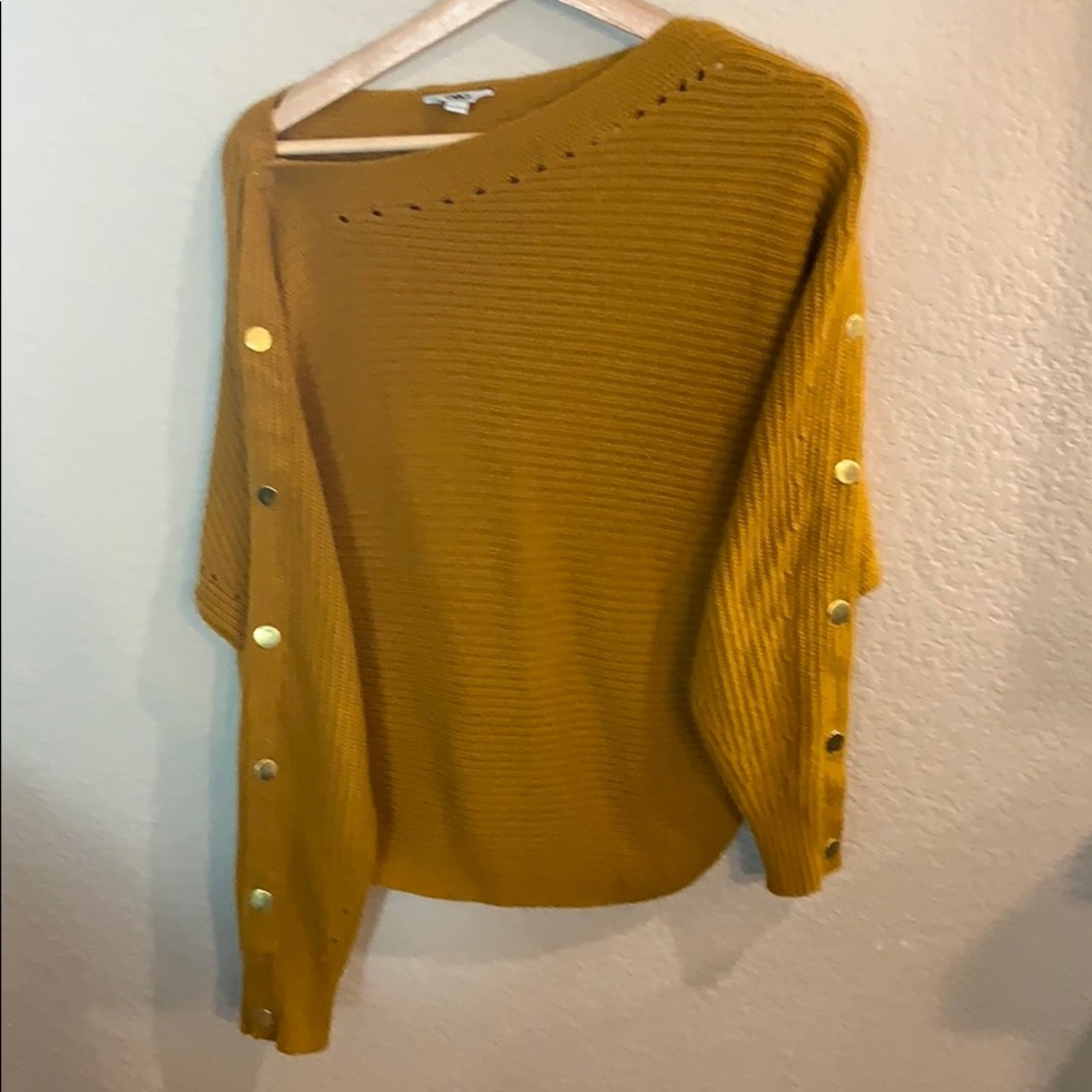 Small Mustard yellow GBG sweater